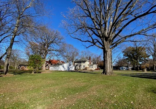 $300,000 | 200 North Henson Road, Villa Grove, IL 61956