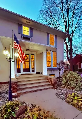 $300,000 | 200 North Henson Road, Villa Grove, IL 61956