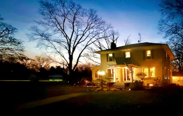 $300,000 | 200 North Henson Road, Villa Grove, IL 61956