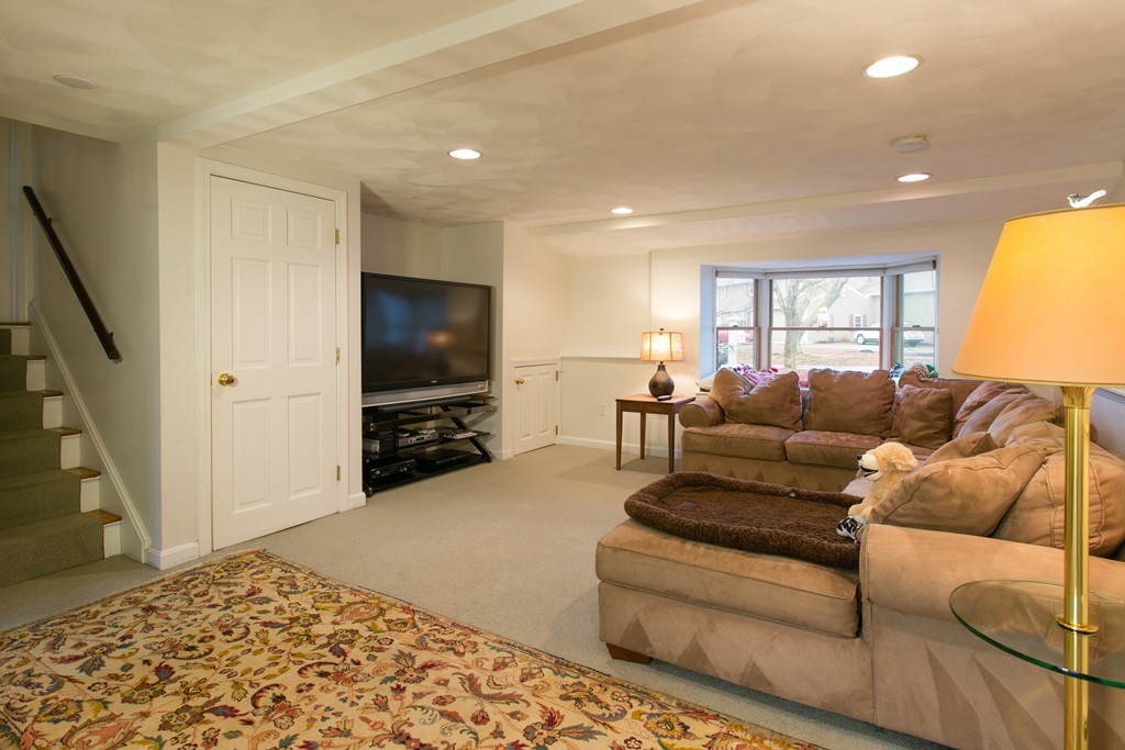 24 Elmbrook Road Bedford, MA 01730 - Photo 9 of 23 Gallery Image 9
