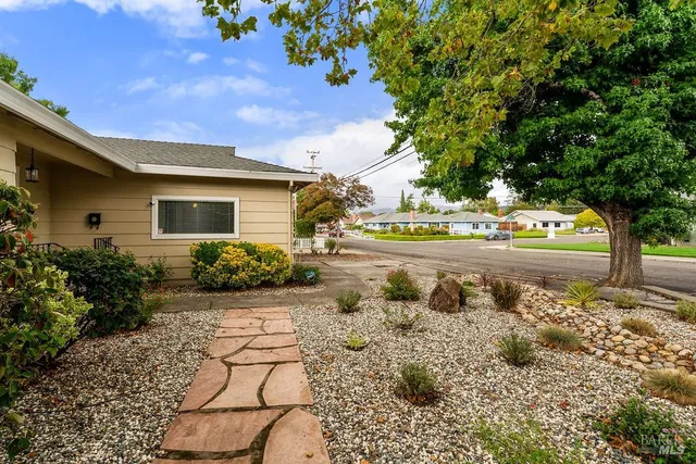 $769,000 | 2635 Canterbury Drive, Santa Rosa, CA 95405