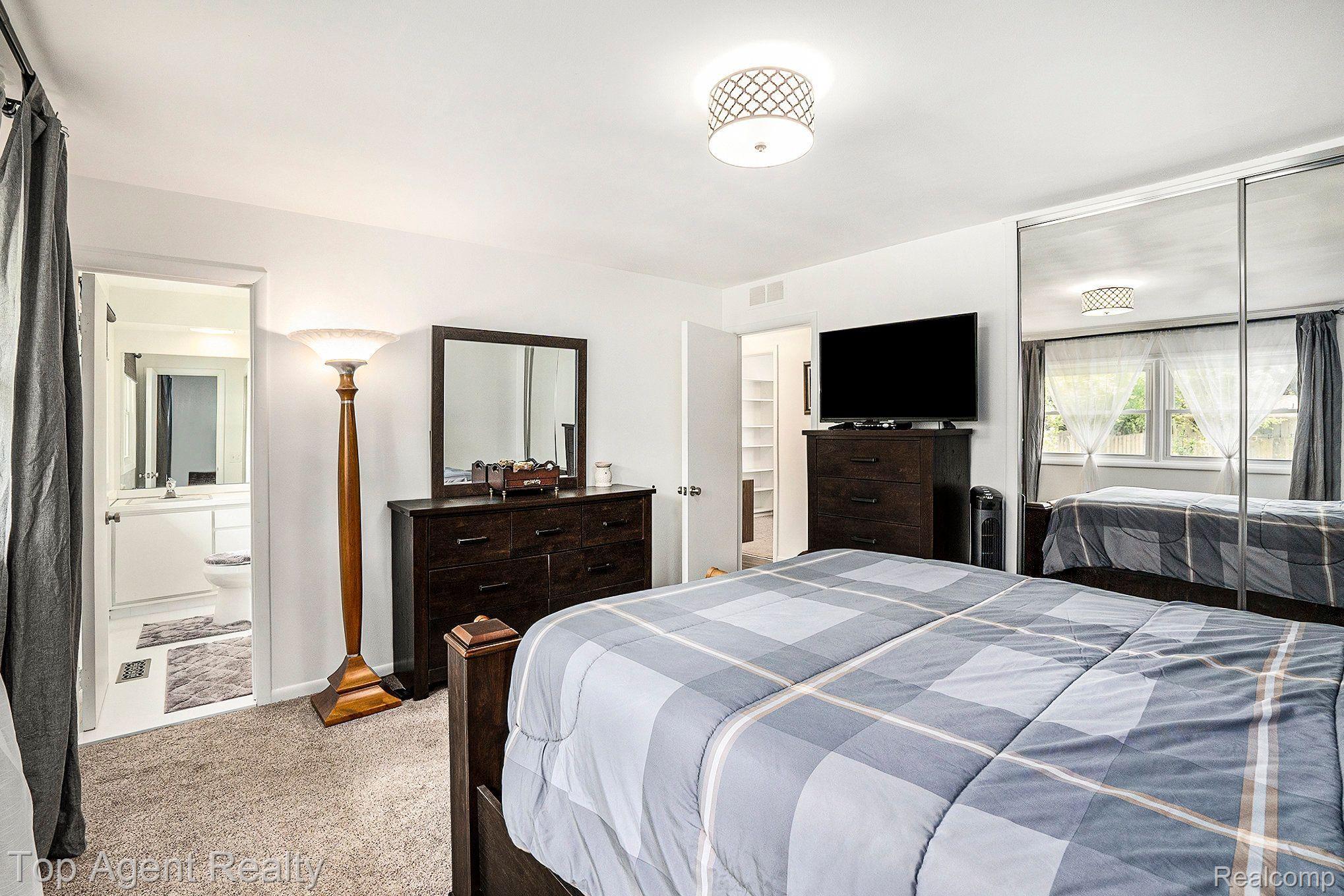 3441 Wendover Road Troy, MI 48084 - Photo 24 of 40 Gallery Image 24