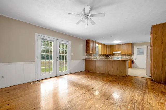 $2,000 | 2507 Waldemar Lane, Tallahassee, FL 32304