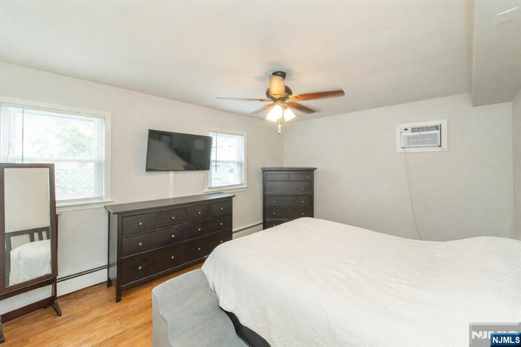 84 Locust Avenue Wallington, NJ 07057 - Photo 14 of 32