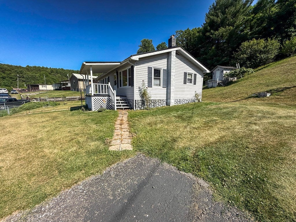 1019 Ramsey Mountain Road Max Meadows, VA 24360 - Photo 38 of 43 Gallery Image 38