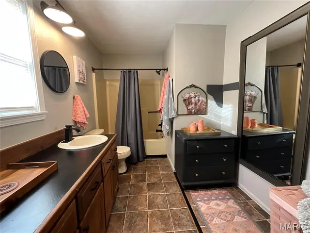 $399,900 | 10068 County Road 8490, West Plains, MO 65775