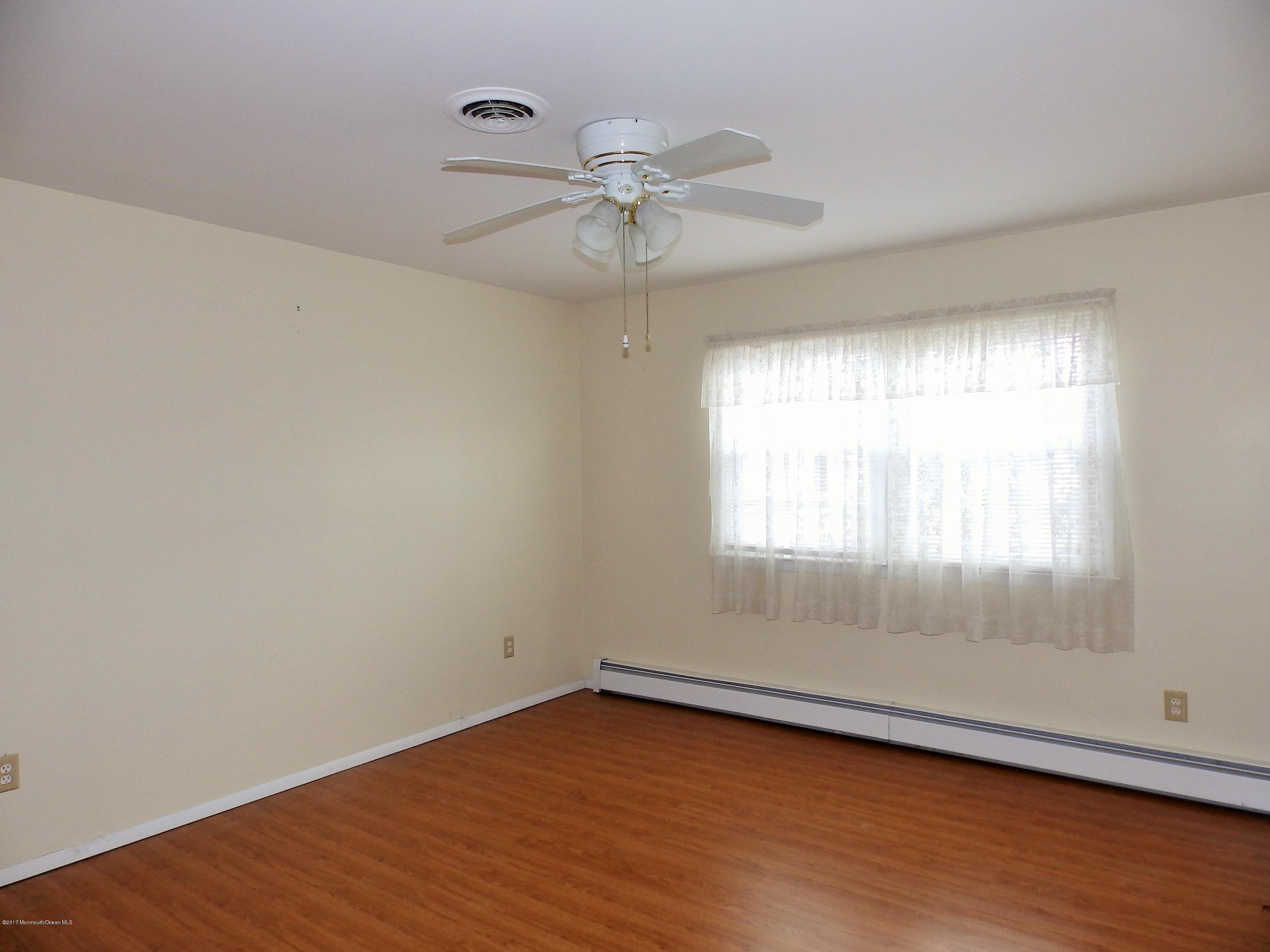 17 Oakfield Road Toms River, NJ 08757 - Photo 13 of 22 P2160044 - Copy