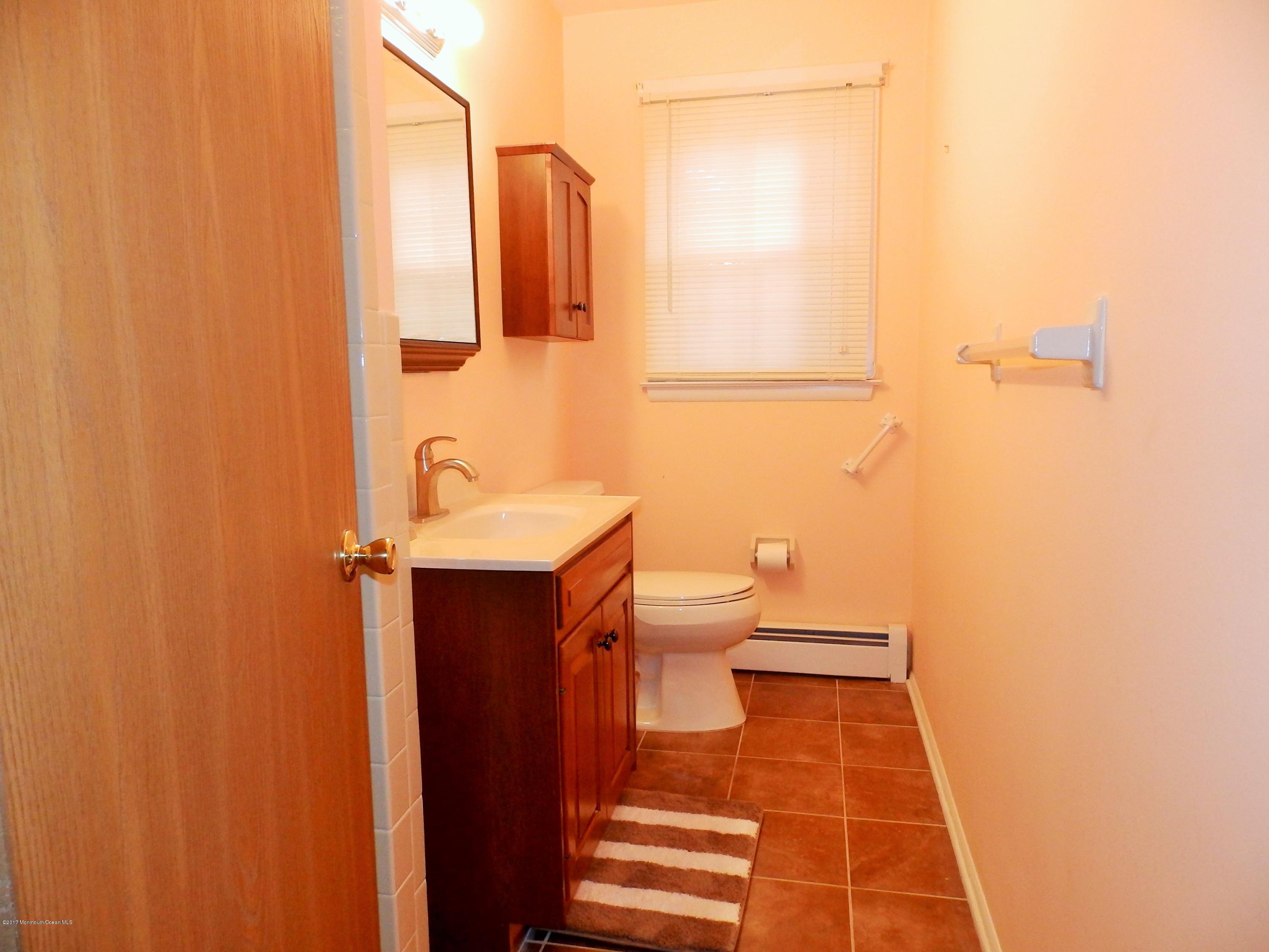 17 Oakfield Road Toms River, NJ 08757 - Photo 14 of 22 P2160047