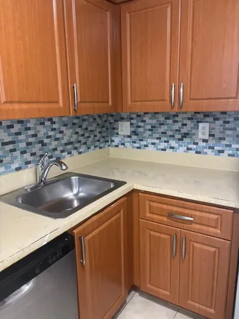 $195,000 | 7110 Northwest 179th Street, Unit 211, Hialeah, FL 33015