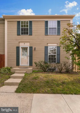$2,700 | 7 Valleyfield Court, Silver Spring, MD 20906
