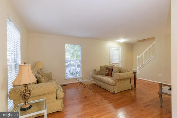 $2,700 | 7 Valleyfield Court, Silver Spring, MD 20906