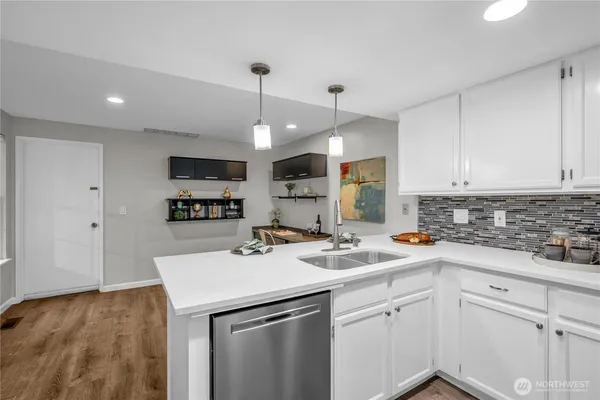 $829,000 | 16130 Southeast 33rd Circle, Bellevue, WA 98008