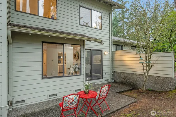 $829,000 | 16130 Southeast 33rd Circle, Bellevue, WA 98008