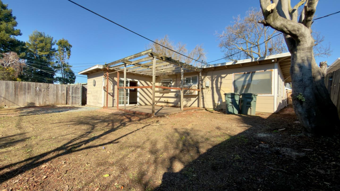 732 Rand Street San Mateo, CA 94401 - Photo 5 of 19