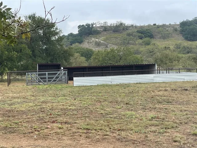 $425,000 | 60 County Road 304, Goldthwaite, TX 76844