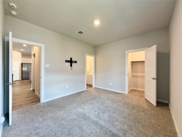 $2,550 | 14273 Lake Lodge Drive, Conroe, TX 77384