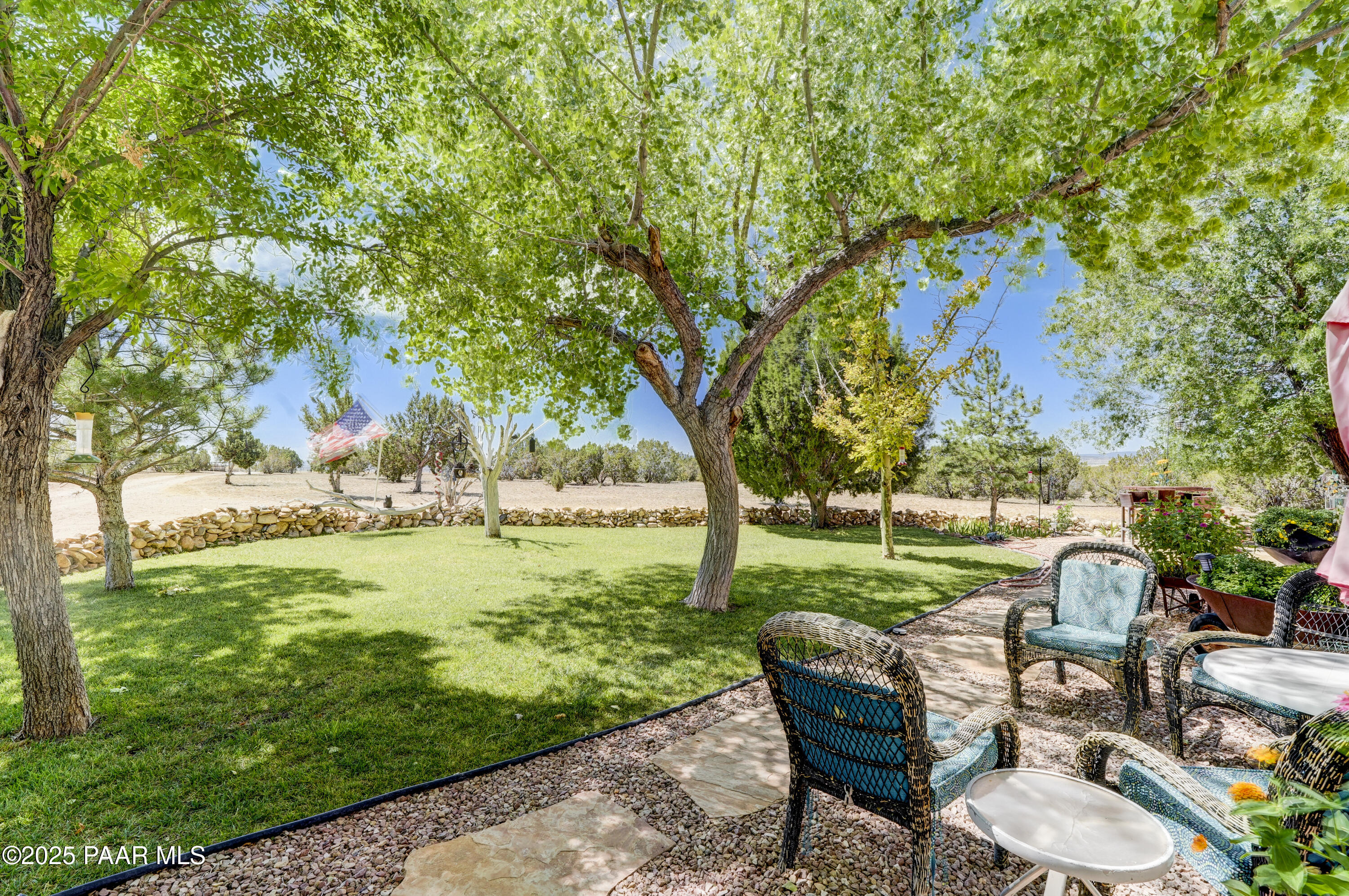 990 West Valleri Ann Road Paulden, AZ 86334 - Photo 3 of 42 Front Yard