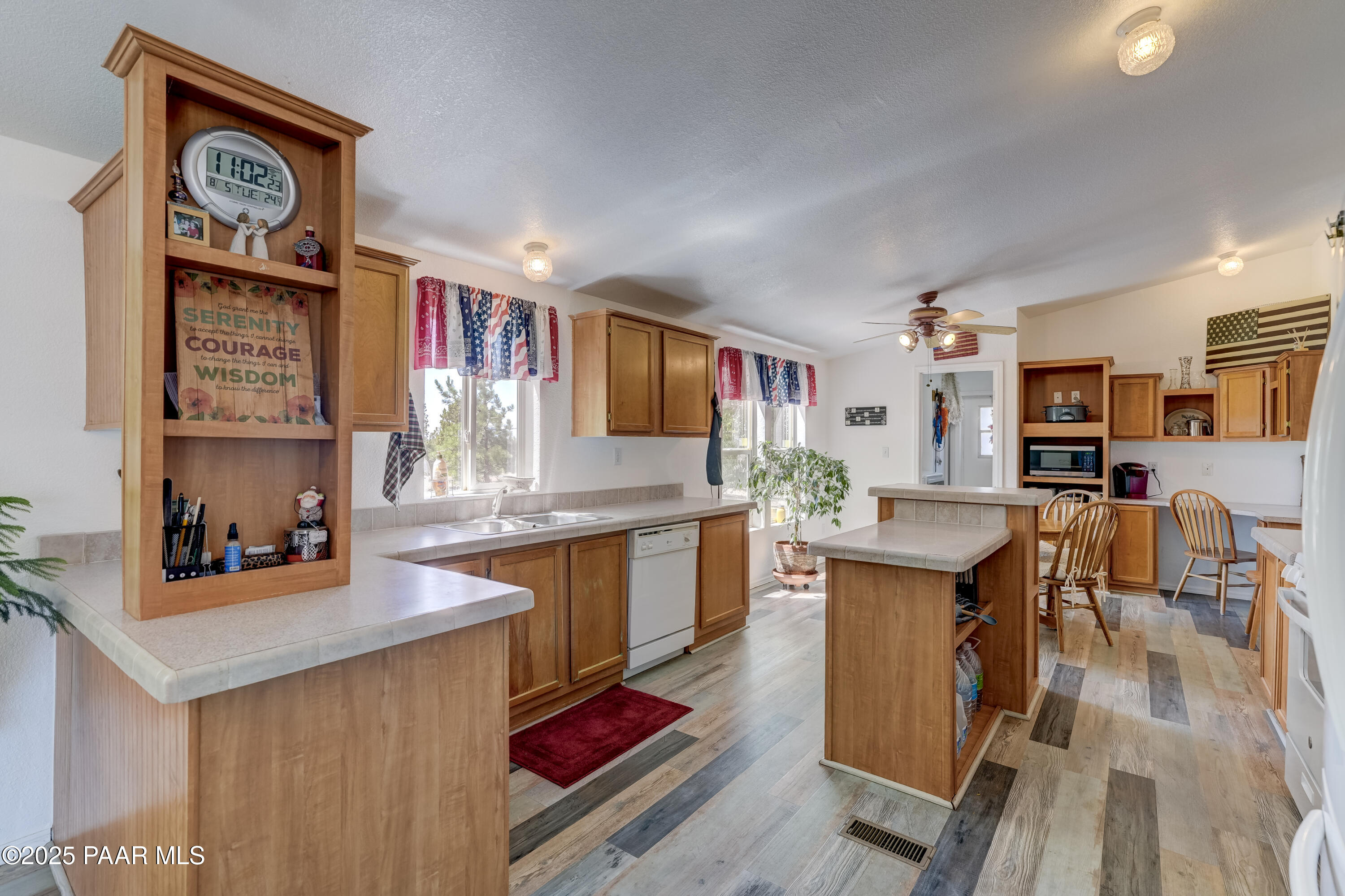 990 West Valleri Ann Road Paulden, AZ 86334 - Photo 7 of 42 Kitchen