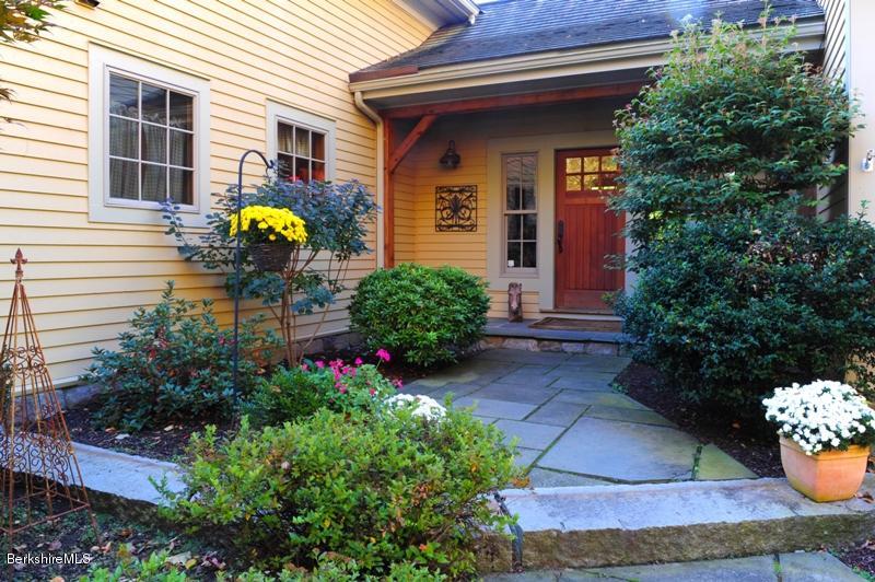 102 Rannapo Road Sheffield, MA 01257 - Photo 8 of 40 entrance