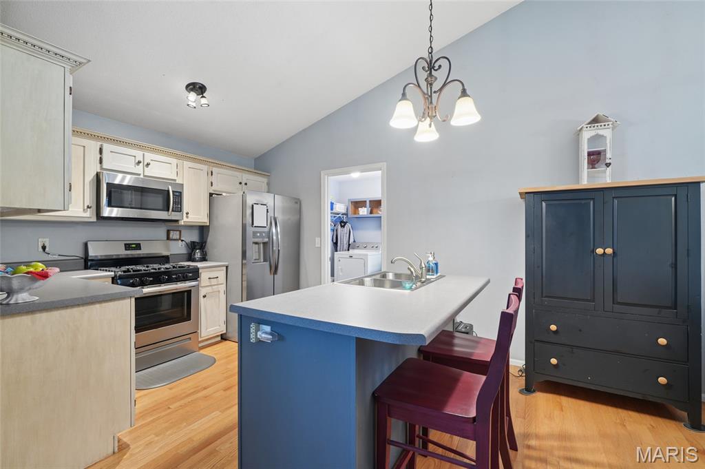 2265 Fairway High Ridge, MO 63049 - Photo 6 of 23