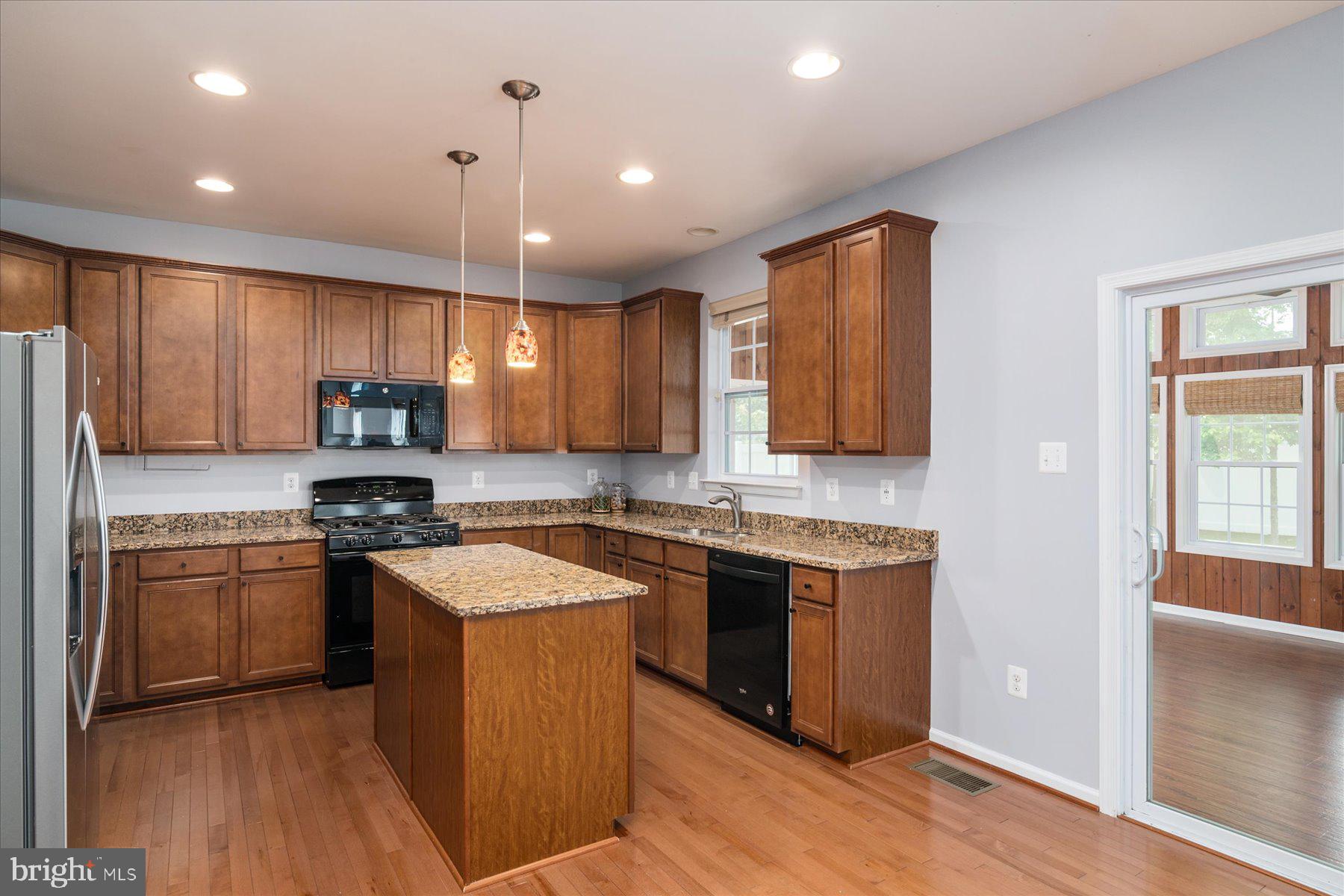 1411 Winter Pine Trail Severn, MD 21144 - Photo 16 of 53 Spacious kitchen