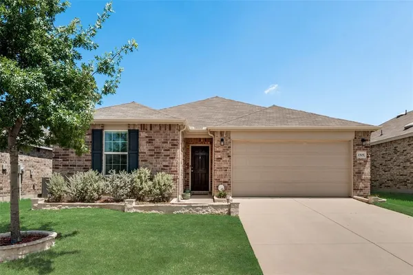 $1,895 | 1505 Waggoner Drive, Aubrey, TX 76227
