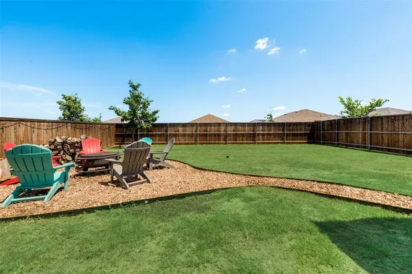 a view of outdoor space yard deck and patio