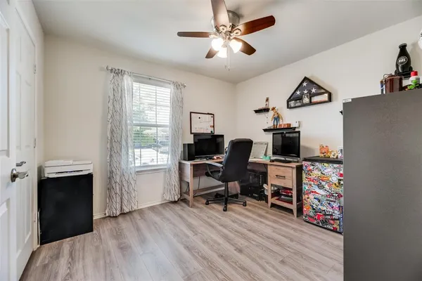 $1,895 | 1505 Waggoner Drive, Aubrey, TX 76227
