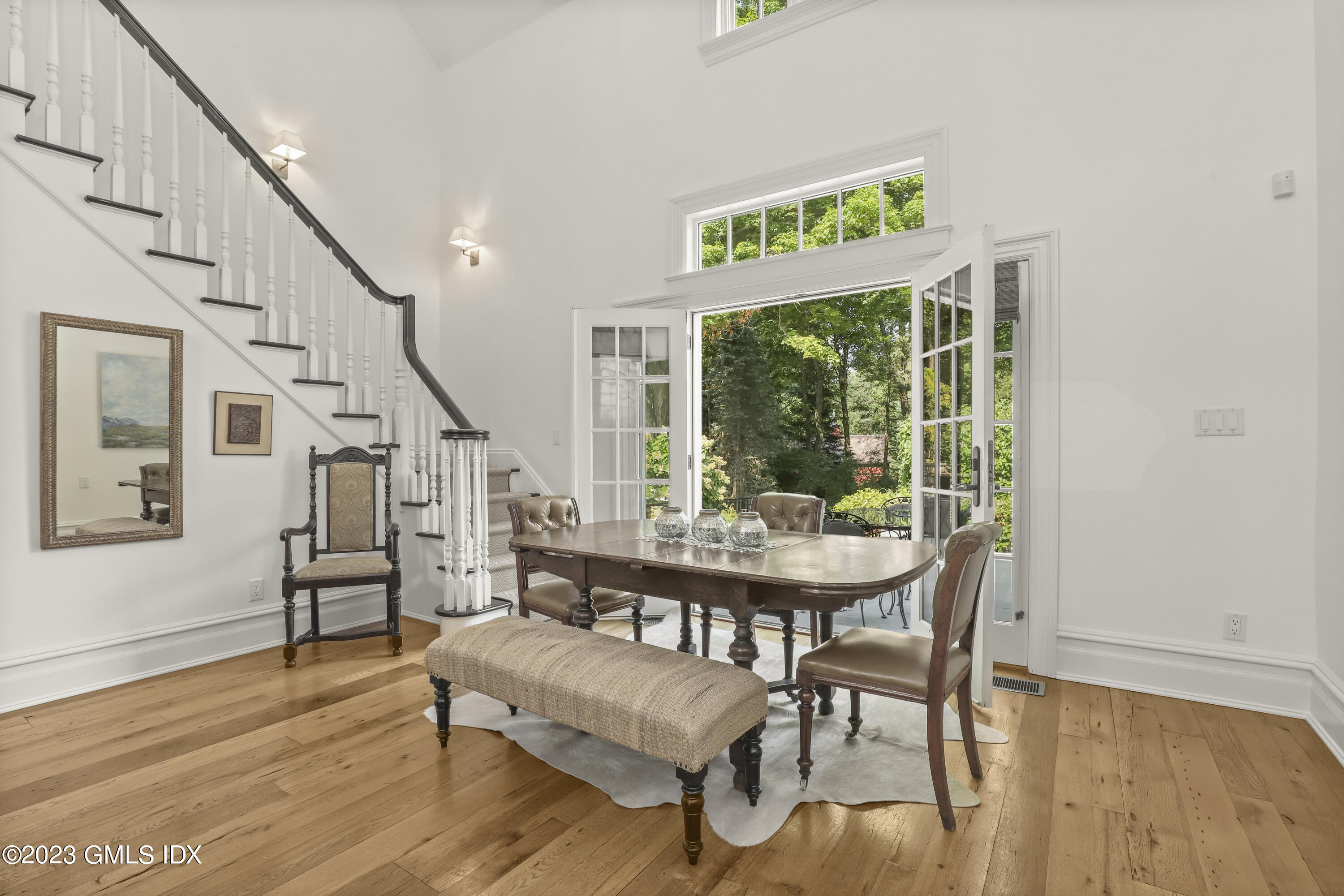 27 Locust Road Greenwich, CT 06831 - Photo 9 of 39 27 Locust Rd Greenwich CT-print-038-036-