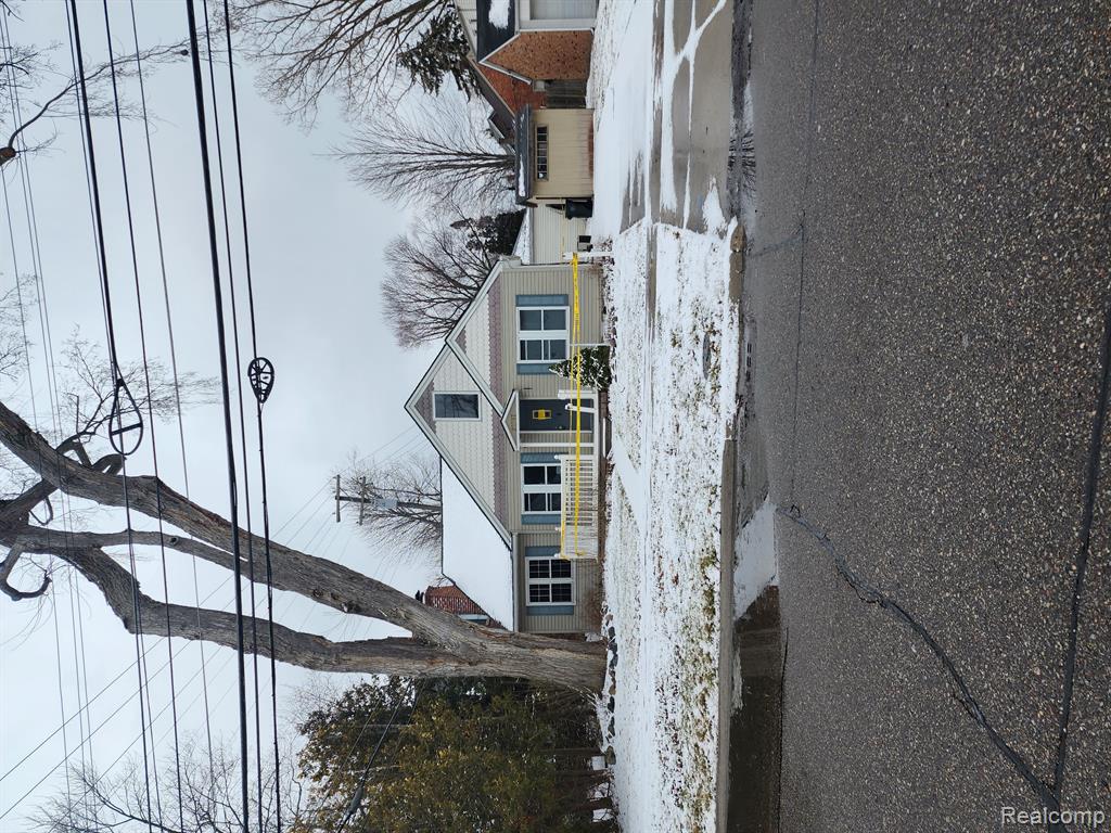 20767 Marter Road Grosse Pointe Woods, MI 48236 - Photo 4 of 11