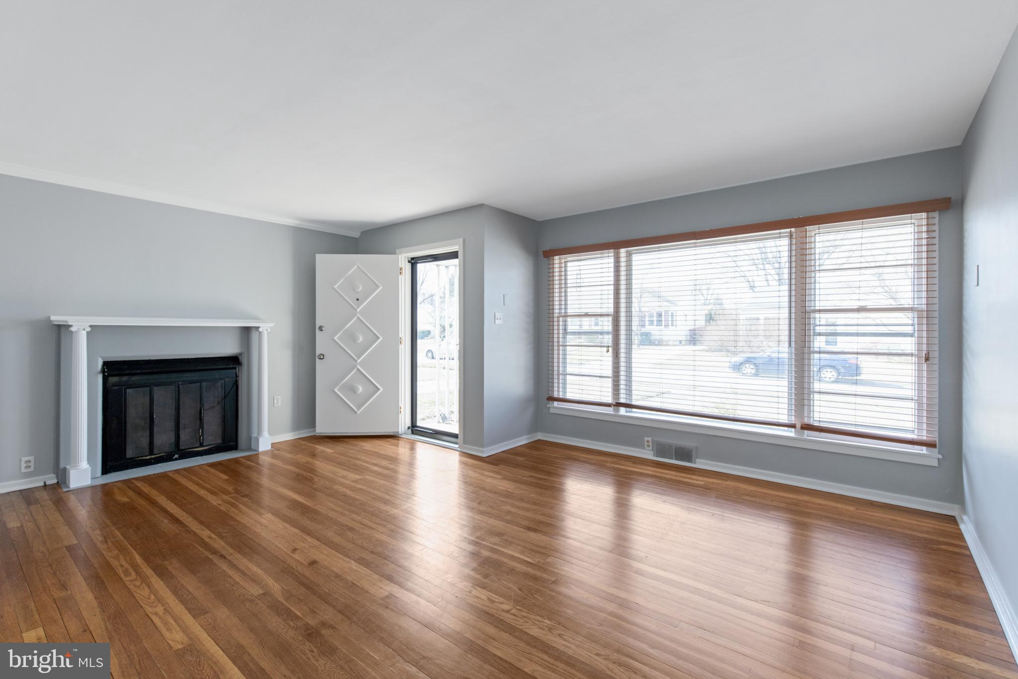 1307 Strafford Road Camp Hill, PA 17011 - Photo 2 of 19 Living Room