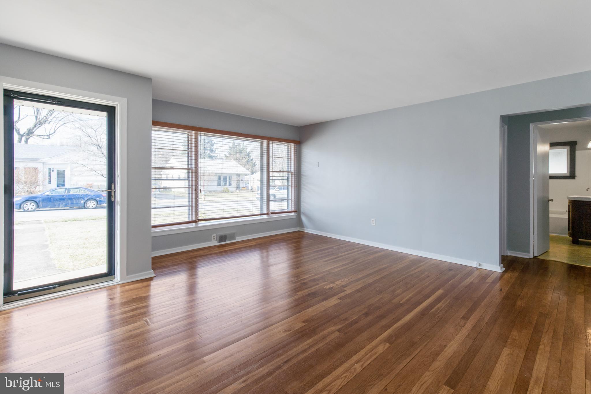 1307 Strafford Road Camp Hill, PA 17011 - Photo 4 of 19 Living Room