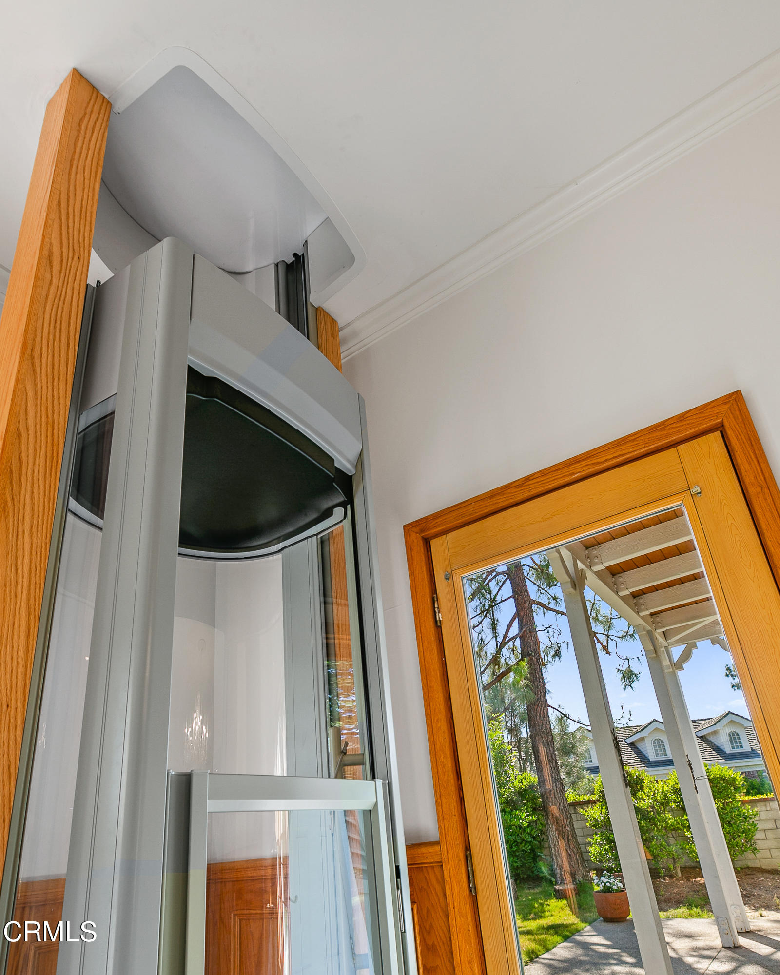 800 Greenridge Drive La Canada Flintridge, CA 91011 - Photo 11 of 58 a view of walk in closet