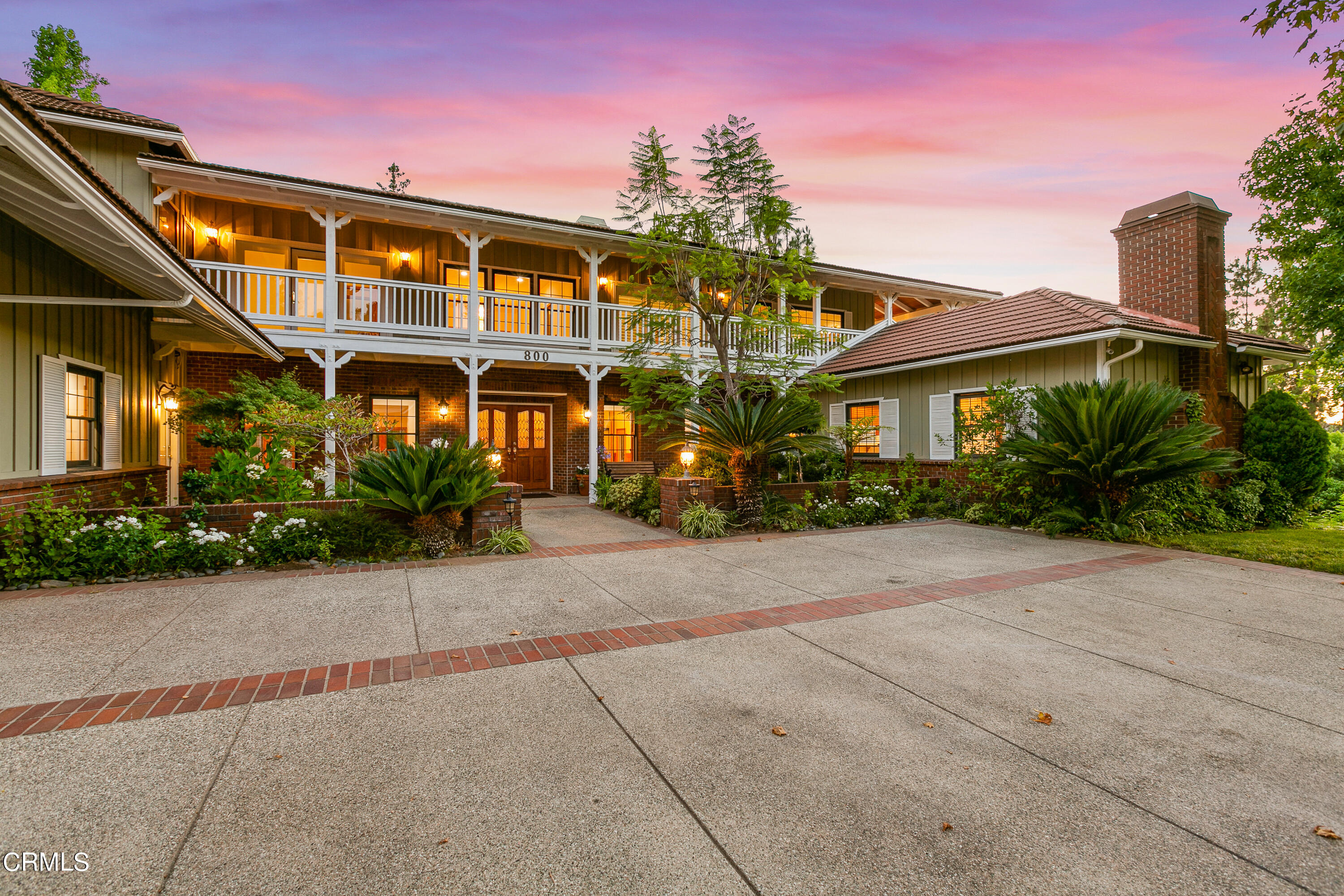 800 Greenridge Drive La Canada Flintridge, CA 91011 - Photo 4 of 58 front view of a house