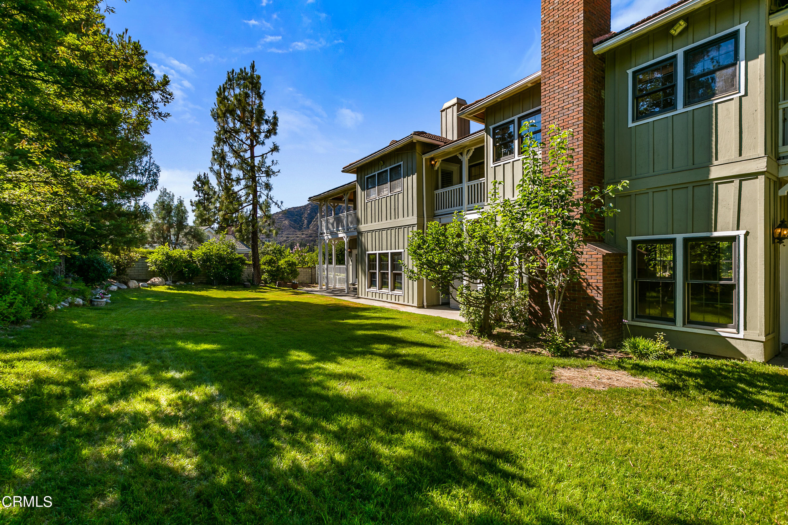 800 Greenridge Drive La Canada Flintridge, CA 91011 - Photo 55 of 58 a view of a house with a yard