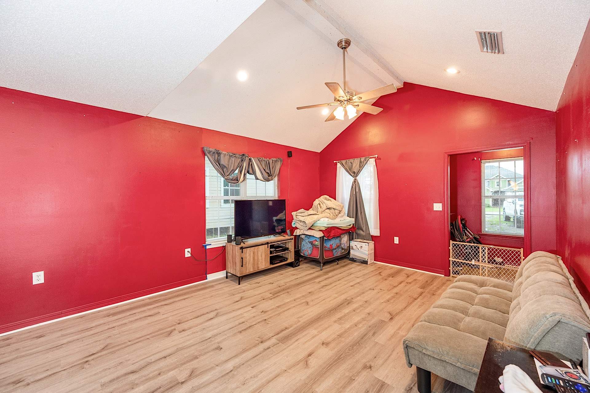 18655 Hammond Street Robertsdale, AL 36567 - Photo 3 of 13 Living Room