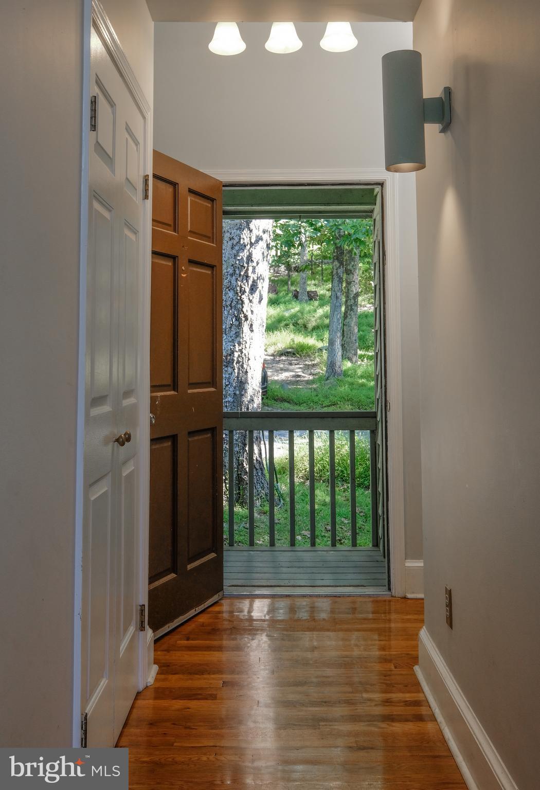 115 Mountain Top Road Front Royal, VA 22630 - Photo 40 of 78 Welcoming foyer