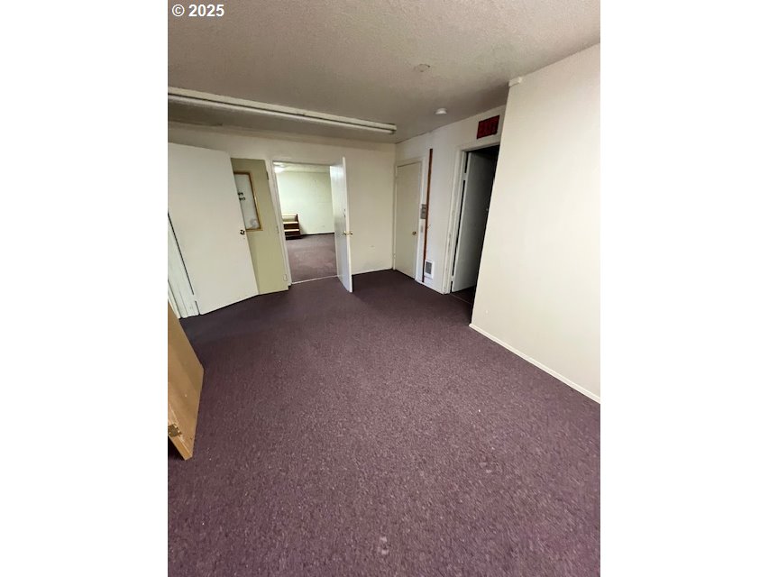 8325 Southeast Division Street Portland, OR 97216 - Photo 9 of 44