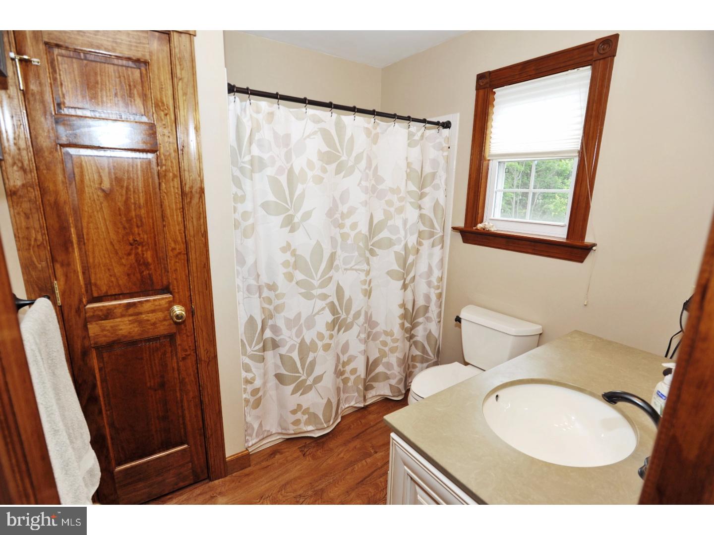 335 Sturgis Road Harleysville, PA 19438 - Photo 23 of 25 Bathroom
