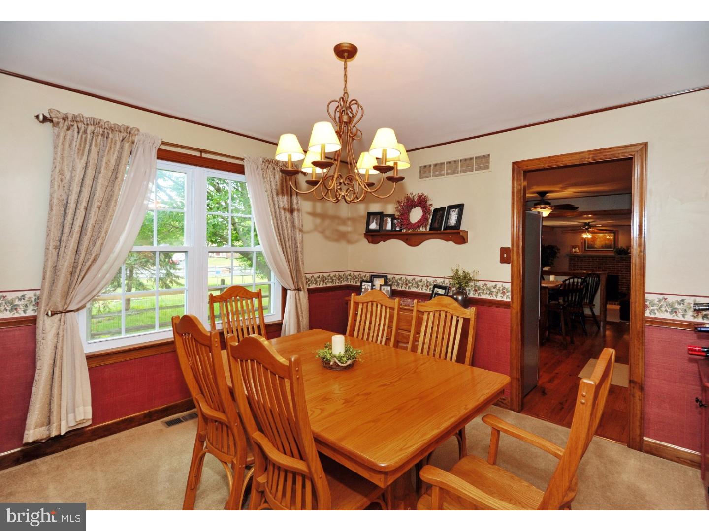 335 Sturgis Road Harleysville, PA 19438 - Photo 8 of 25 Dining Room