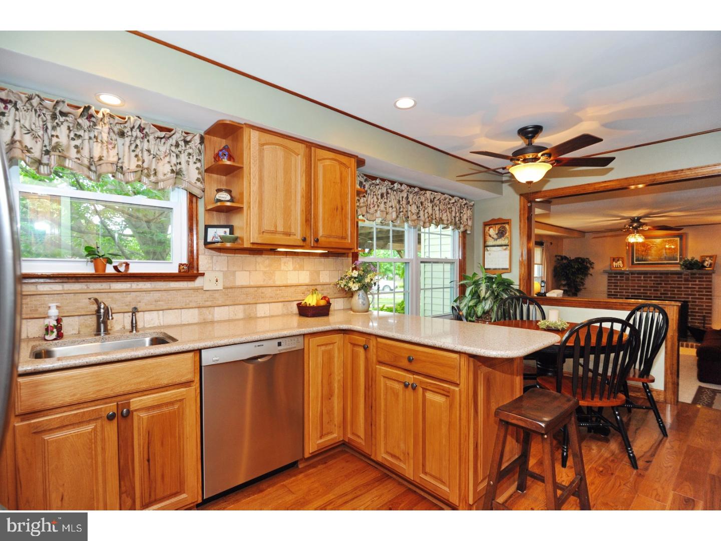 335 Sturgis Road Harleysville, PA 19438 - Photo 9 of 25 Kitchen