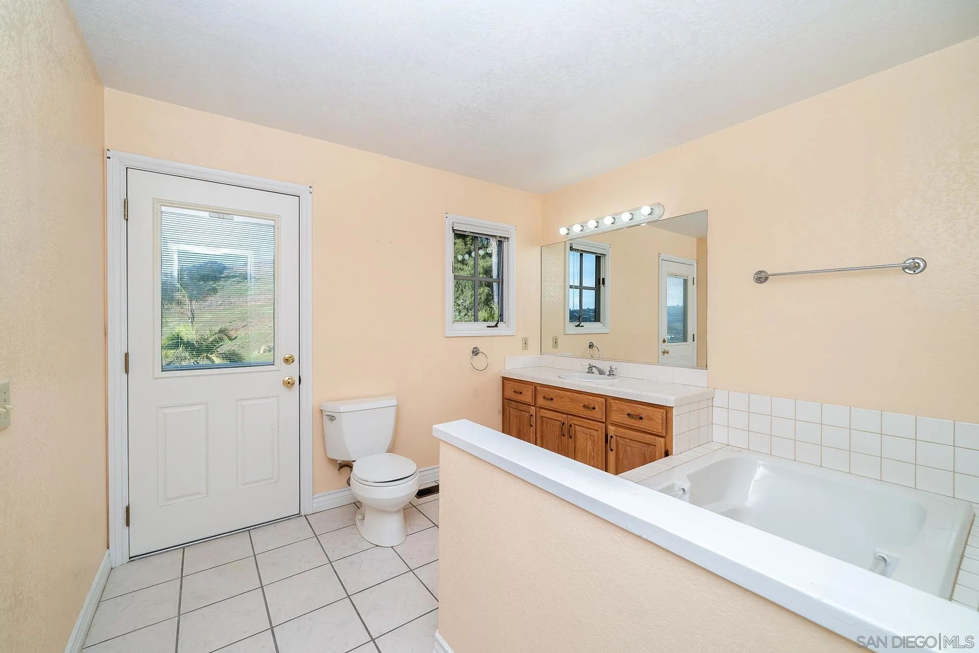 2908 Lakemont Drive Fallbrook, CA 92028 - Photo 24 of 70