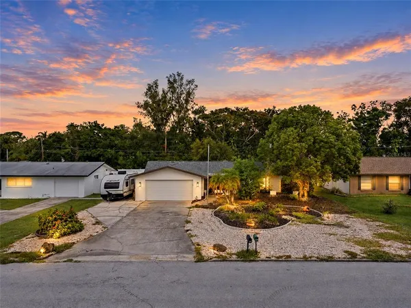 $425,000 | 7812 2nd Avenue Northwest, Bradenton, FL 34209
