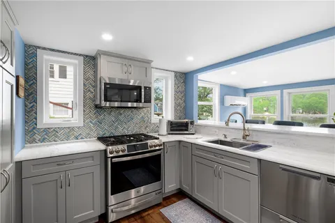 $799,900 | 26 Acres Of Pine Road, Coventry, RI 02816