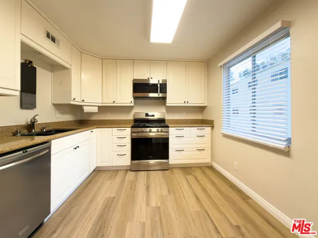 $4,850 | 9531 VÃa Ricardo, Burbank, CA 91504