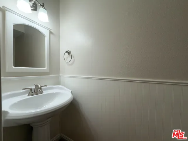 $4,850 | 9531 VÃa Ricardo, Burbank, CA 91504