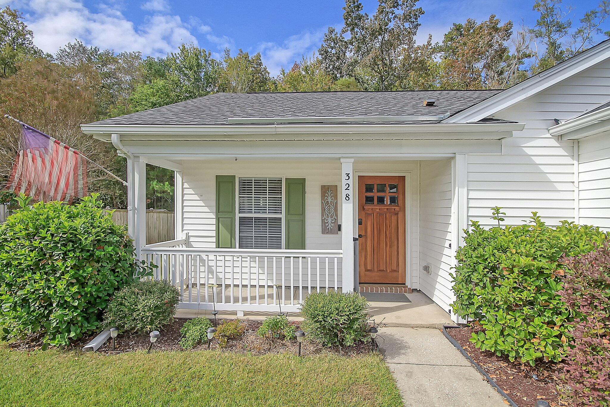 328 Eagle Ridge Road Summerville, SC 29485 - Photo 3 of 32 1 F5