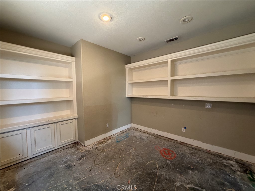 16183 Blue Haven Court Riverside, CA 92503 - Photo 14 of 61