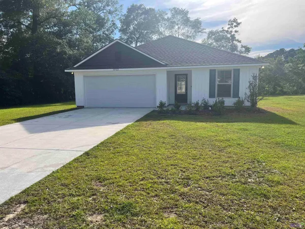 $1,750 | 10922 South Lakeside Drive, Denham Springs, LA 70726