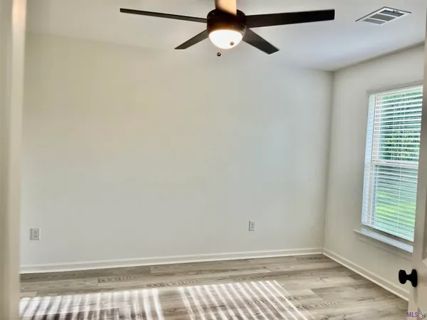 $1,750 | 10922 South Lakeside Drive, Denham Springs, LA 70726